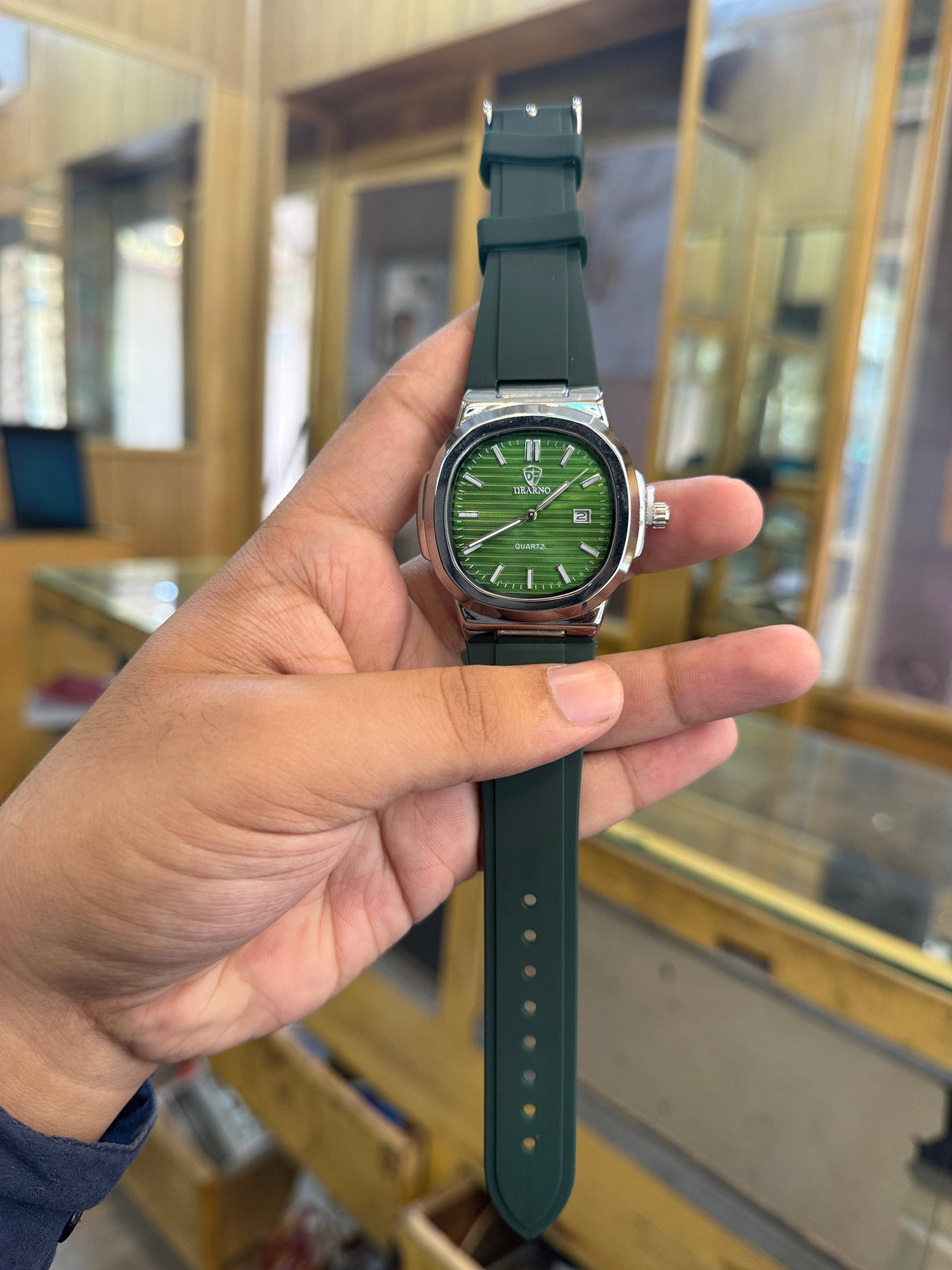 Ultra Thin Waterproof Men's Watch
